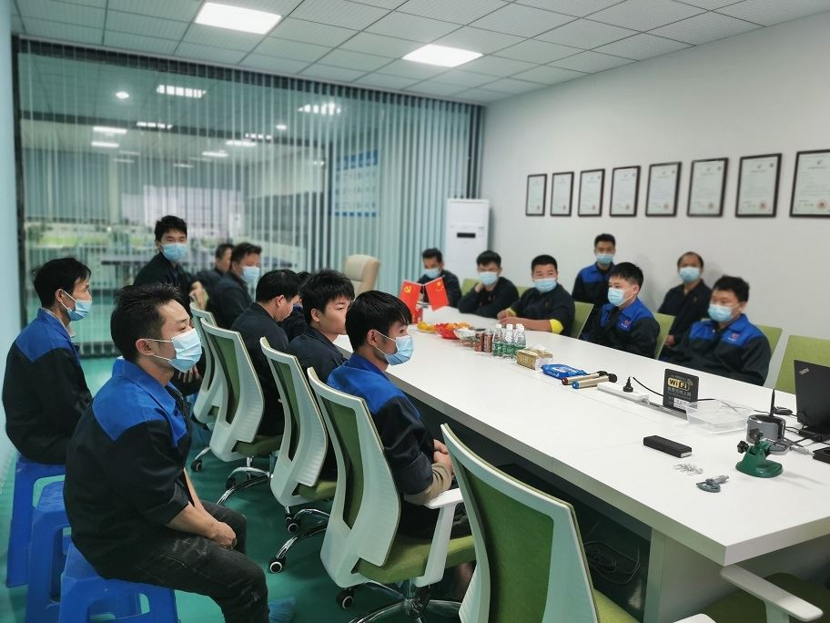 تدريب الميكرومتر الحلزوني (ميكرومتر)