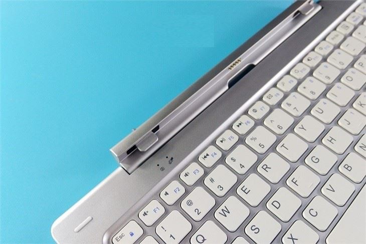 Magnetic Pogo Pin Connector Keyboard