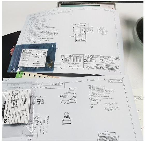 يتم شحن عينات موصل دبوس بوجو المجانية